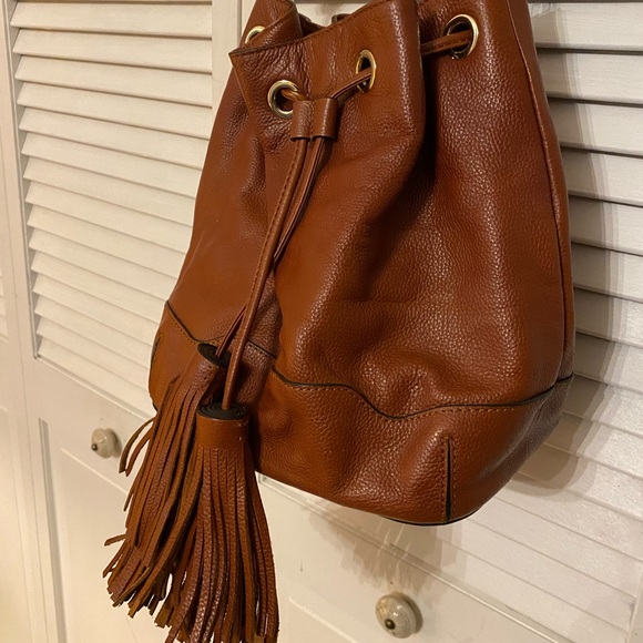 Rebecca Minkoff chain crossbody bucket bag - Picture 2 of 13